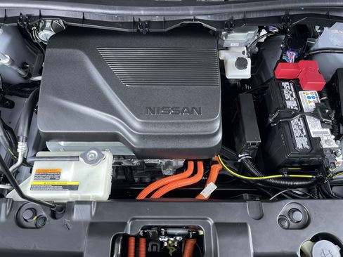 Certified 2025 Nissan Leaf S FWD image 27