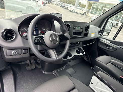 New 2026 Mercedes-Benz Sprinter 2500 image 20