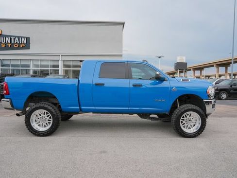 Used 2022 RAM 2500 Big Horn w/ Level C Equiment Group AWD/4WD image 4