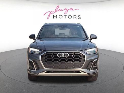 Used 2023 Audi Q5 2.0T Premium w/ Convenience Package AWD/4WD image 2