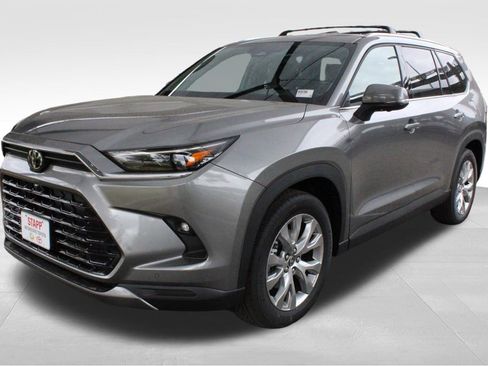 New 2026 Toyota Grand Highlander AWD image 8