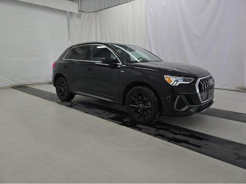 Used 2023 Audi Q3 2.0T Premium w/ Convenience Package image 30