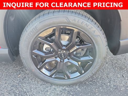 New 2025 Honda Pilot Touring image 5