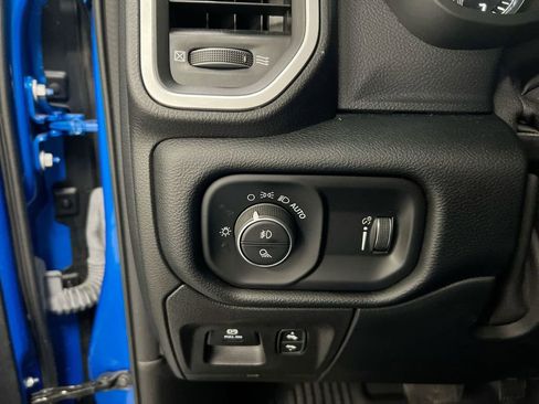 Used 2021 RAM 1500 Big Horn image 17