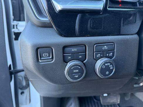 Used 2022 Chevrolet Silverado 1500 LT image 19