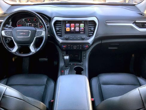 Used 2019 GMC Acadia SLT image 13