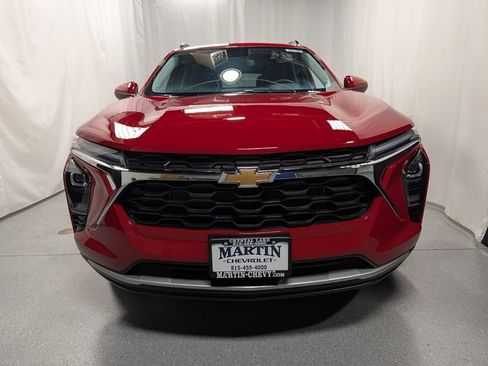 New 2026 Chevrolet Trax LT w/ Driver Confidence Package FWD image 8