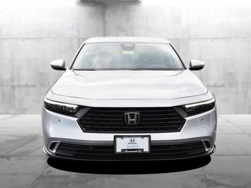 Used 2025 Honda Accord Touring image 4