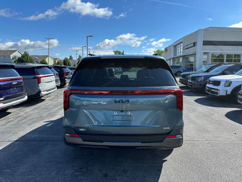New 2026 Kia Carnival SX FWD image 6