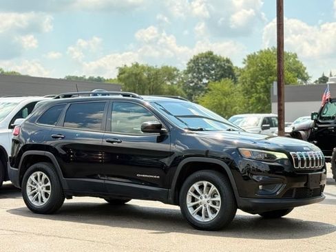 Used 2022 Jeep Cherokee Latitude Lux w/ Sun & Sound Group AWD/4WD image 32
