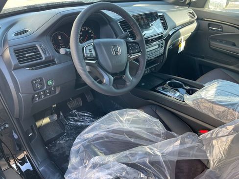 New 2026 Honda Ridgeline Black Edition image 6