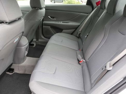 New 2026 Hyundai Elantra SE FWD image 22