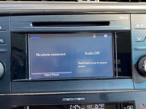 Used 2015 Toyota Avalon XLE image 16