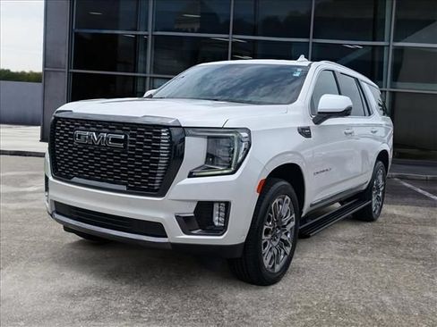 Used 2023 GMC Yukon Denali Ultimate AWD/4WD image 5