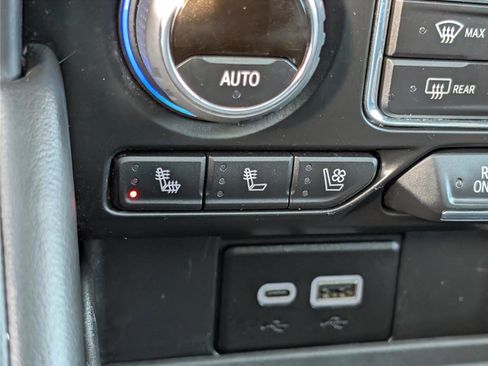 Used 2023 Chevrolet Suburban High Country w/ Advanced Technology Package image 31