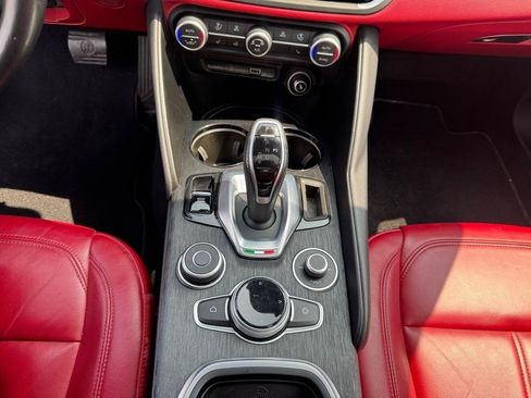 Used 2020 Alfa Romeo Giulia AWD w/ Quick Order Package 22J Sport image 32