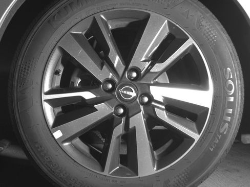 Used 2025 Nissan Versa SV FWD image 12