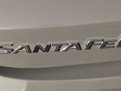 Used 2022 Hyundai Santa Fe SEL w/ Convenience + Premium Package FWD image 6