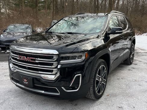 Used 2023 GMC Acadia SLT w/ Technology Package image 1