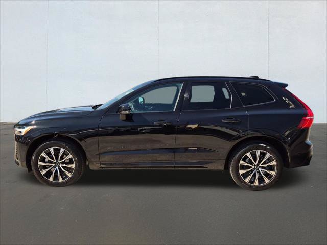 Used 2025 Volvo XC60 B5 Core w/ Protection Package Premier AWD/4WD image 8