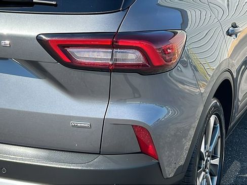 Certified 2023 Ford Escape Platinum w/ Premium Technology Package image 7