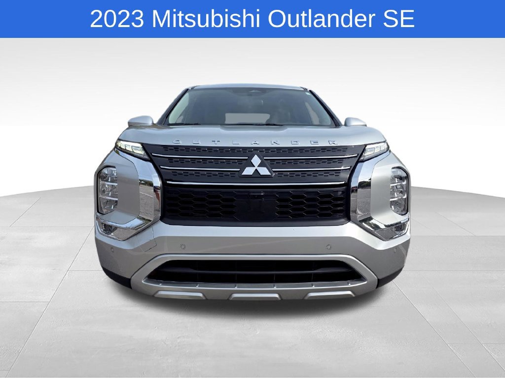 Used 2023 Mitsubishi Outlander SE FWD image 9