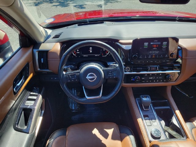 Used 2023 Nissan Pathfinder Platinum AWD/4WD image 9