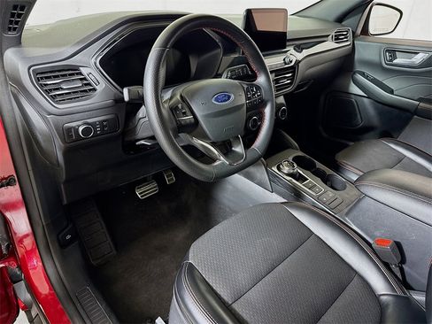Used 2024 Ford Escape ST-Line image 7