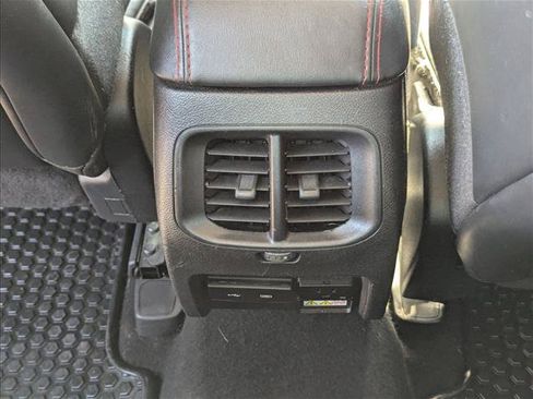 Used 2020 Jeep Cherokee Trailhawk w/ Cold Weather Group AWD/4WD image 16