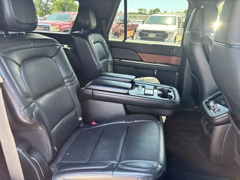 Used 2020 Lincoln Navigator Reserve RWD image 20