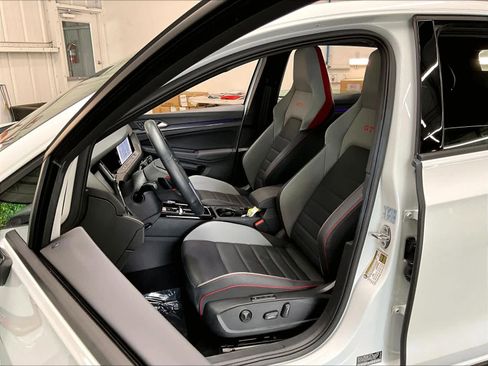 Used 2024 Volkswagen GTI SE FWD image 27