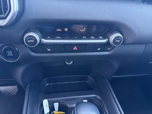 Used 2023 MAZDA CX-50 2.5 S w/ Preferred Plus Pkg image 34