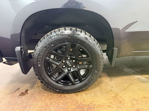 Used 2023 Chevrolet Silverado 1500 Custom image 88