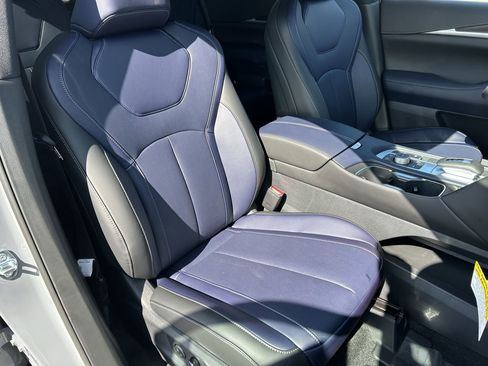 New 2026 INFINITI QX60 Sport image 10