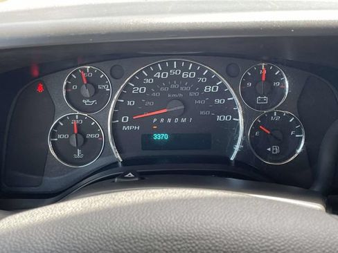 Used 2025 Chevrolet Express 2500 w/ Driver Convenience Package RWD image 17
