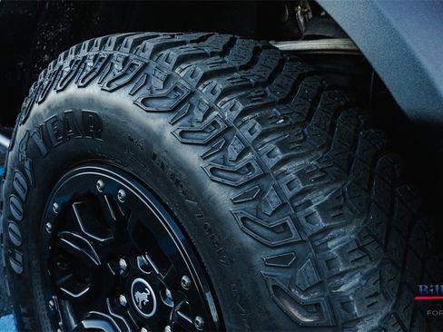 Certified 2023 Ford Bronco Wildtrak image 11