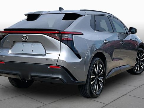 Certified 2026 Toyota bZ FWD image 12