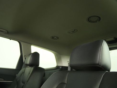 Used 2023 Kia Telluride EX w/ EX Captain's Chair Package image 16