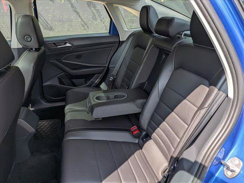 Certified 2024 Volkswagen Jetta SE w/ Panoramic Sunroof Package FWD image 20