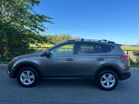 Used 2015 Toyota RAV4 XLE AWD/4WD image 3