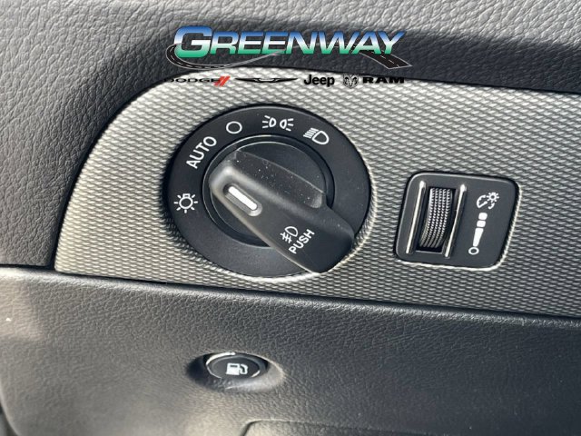 Used 2020 Dodge Durango R/T w/ Technology Group AWD/4WD image 27