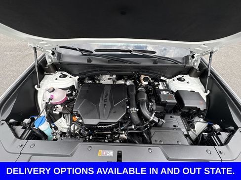 Used 2025 Hyundai Santa Fe SEL FWD image 29
