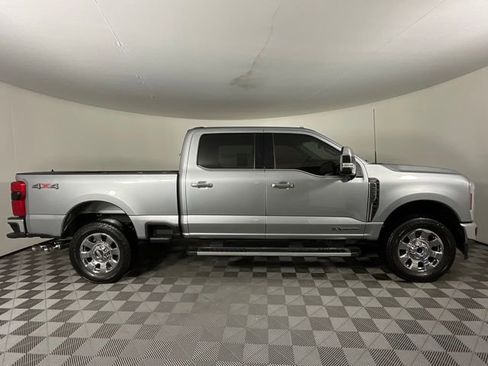 Certified 2024 Ford F250 Lariat w/ Chrome Package image 2