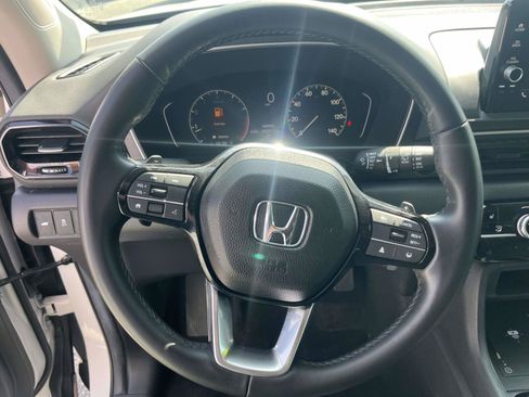 Certified 2025 Honda Pilot EX-L image 15