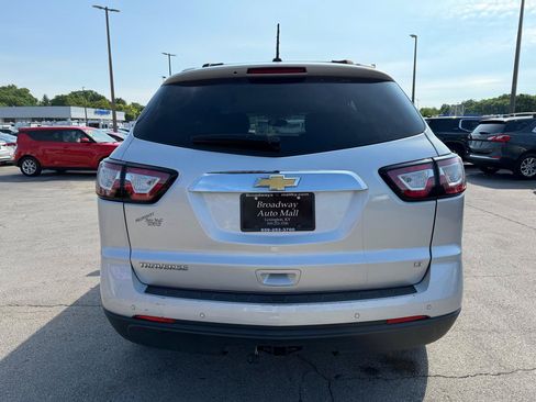 Used 2017 Chevrolet Traverse LT FWD image 4