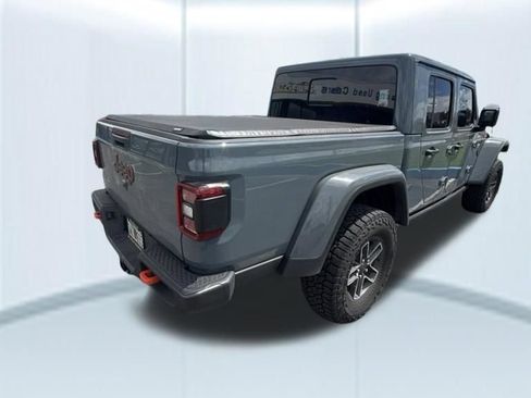 Used 2025 Jeep Gladiator Mojave w/ Convenience Group AWD/4WD image 4