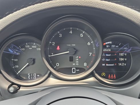 Certified 2026 Porsche Macan AWD/4WD image 16