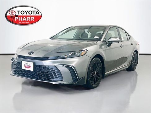 New 2026 Toyota Camry SE image 1