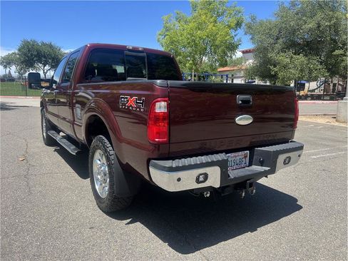 Used 2011 Ford F250 Lariat w/ Lariat Interior Pkg AWD/4WD image 5