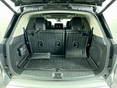 Used 2024 Nissan Pathfinder Platinum w/ Cargo Package AWD/4WD image 31